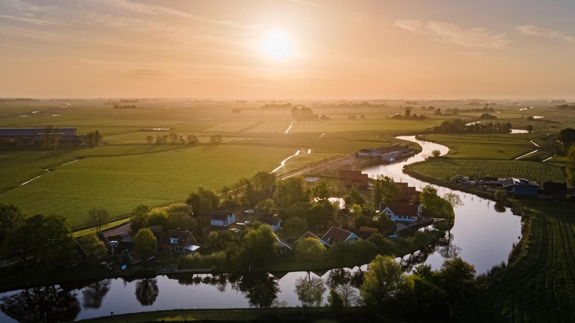 Tiny House - Optioneel Met Hottub Lägenhet Dokkum Exteriör bild